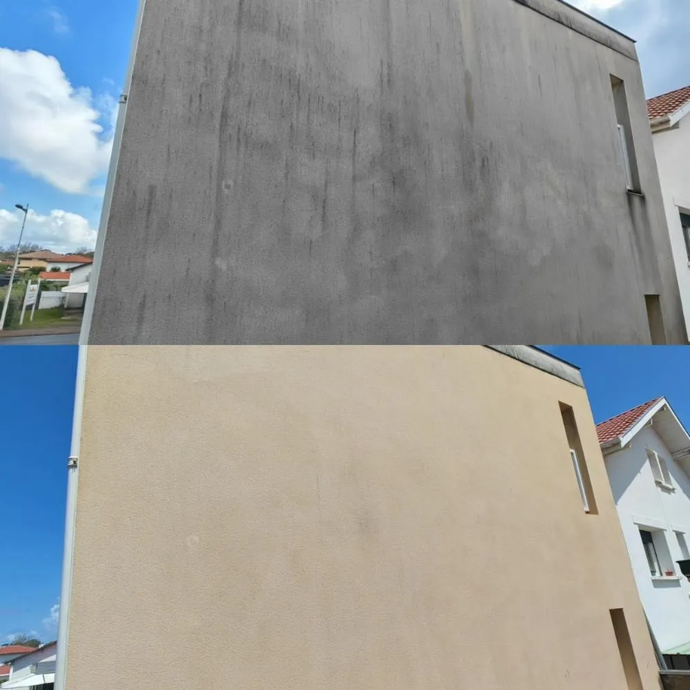 Comparaison avant apres nettoyage facade Seignosse